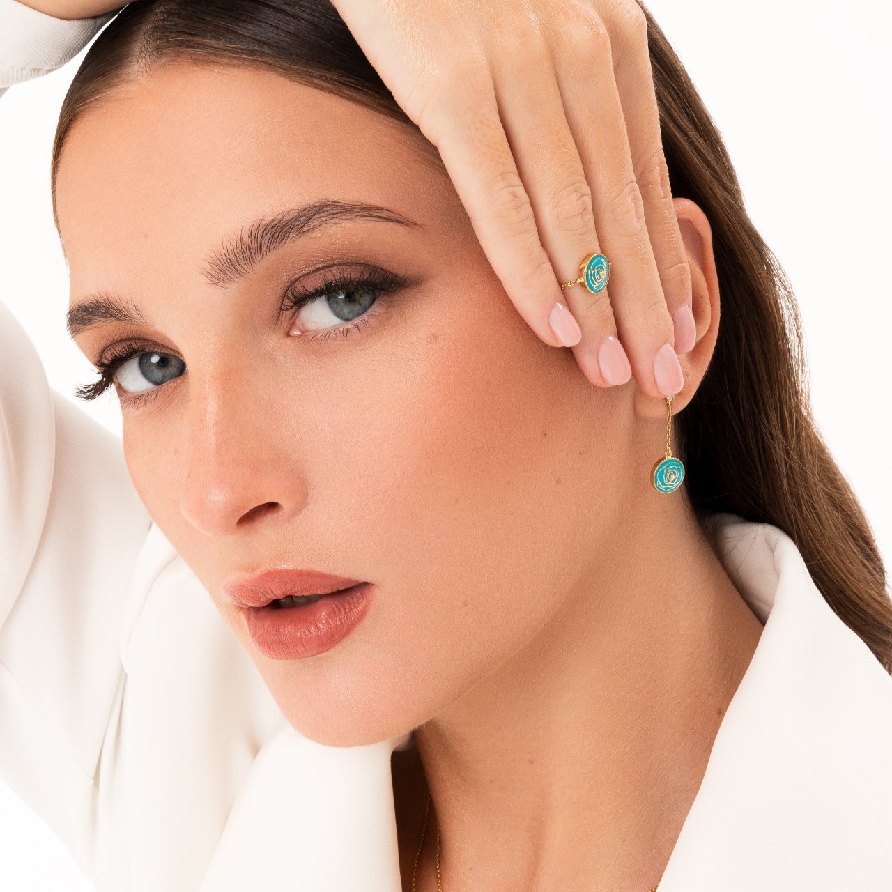 WARD EARRING